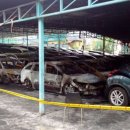 Vehicles destroyed in arson 이미지