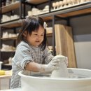 오감만족 클레이 | 청라도자기공방 키즈 클래스! 아이도 푹 빠져버린 물레&amp;흙놀이 체험 후기 (클레이스타 별도예공방)