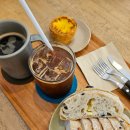 호밀 | 부산 벚꽃 명소 카페호밀 후기｜온천장 카페 숨은 베이커리 맛집 추천