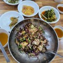 숟갈옆에젓갈 이미지