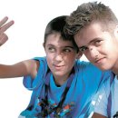 어깨동무수정 이미지