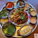 용문역앞 공중화장실 | 대전 용문동 족발 맛집 &#39;완미족발 대전용문역점&#39; 온족+불족 18첩 반상 후기