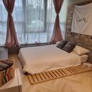 옐로우라이트하우스 이미지