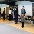 건강시니어 모델 워킹 이미지