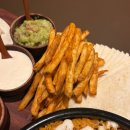 콘 타코(con TACO) | 한남동 데이트 맛집 갓잇 한남점 푸짐한 타코 파히타 세트와 체리 칵테일 먹어본 후기