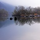 강변에서 이미지