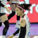 미소짓는 체육관 이미지