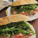 만나카페 & 넉넉한 샐러드 화천점 | 2026 화천산천어축제, 화천군 대표 베이커리 ‘만나카페’에서 빵 드시고 가세요!