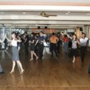 춤추는 사람 이미지