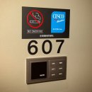 브라운 도트 이미지