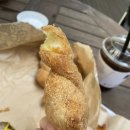 콩꼬물꽈배기 항동점
