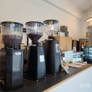 가내수공업프로덕션 | [가내수공업프로덕션] : 홍성의 심플하고 모던한 카페 크림말차 추천 (충남 홍성군)