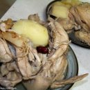 여름철 최고의 보양식- 토종닭과 일반닭으로 만든 닭백숙 이미지