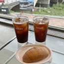 경주 엑스포공원 카페 황룡원뷰 경주타워뷰 대형 카페 에브리블랙
