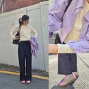 4월 말 8도 ~ 20도 보라색 자켓 + 푸마 핑크 그린 스니커즈 봄 출근룩 코디