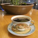 커피 추출의 비밀: 핸드드립 과정 이미지