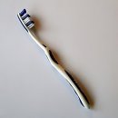 수성더원치과의원 | 커피 자주 마시는 제 모습 셀프 미백으로 커버 가능할까요?