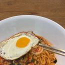 너구리 | 농심 라뽁구리 시식 후기(너구리와 라볶이가 만나 매콤달콤한 녀석이 나왔어요!)