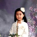큰손녀 의 유치원 졸업앨범 사진 이미지