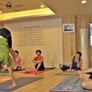 아쉬탕가 요가 이미지