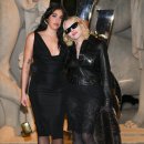 9/29 [마돈나 + 딸 루데스] Saint Laurent Fashion Show Paris Fashion Week 이미지