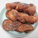 엄지척꽈배기 이미지