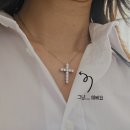 베이직쥴리 | 모이사나이트 십자가목걸이 캐럿미 실착 후기 - 연예인 착용템