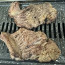 장작(초벌)구이오겹살 이미지