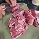 경북대구한우협동조합한우왕물류센터 | 오늘은 고기 써는 날~^^