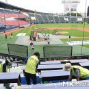 야구장 야외화장실 이미지