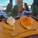 원에이엠(AM) | 강릉 안목해변 카페 AM (에이엠브래드앤커피)