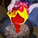 간고기에 케찹 파우스트? 2키로짜리 넣고 스파게티 소스 만드는거 이미지