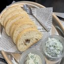 나루 인테리어 | 마곡나루 로스터리카페 픽트로스터리 후기｜통창+블랙실버인테리어, 커피에 집중한 신상카페