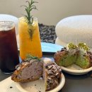 신현원창동 행정복지센터 앞 펜스 | 부산 애견동반 루프탑 카페 히얼스탑 광안리 디저트 메뉴 주차