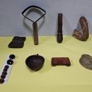 옛날 민속품 시렁걸이 연초깔때기 소긁개 실패 마패 좌대 표주박 마고자단추 옛날민속품 판매 사진 자료 골동품 영화소품 파는곳 이미지