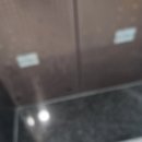 젤네일들아 젤 아래 손톱 깨졌는데 샵 가야함? 이미지