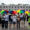 현재 진행 중인 동성결혼 소송 : 헌법 소원 2건 + 지방법원 6건 = 총 8건 이미지