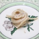 하늘과 소나무 이미지