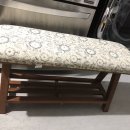 Entryway Bench 밑에 신발 수납도 할수있어. 이미지