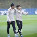 (축구) 단장님 옆에서 권력을 휘두르는 PSG 이강인 이미지