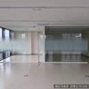 화이트 | 안양 인덕원 의왕 평촌 사무실 유리파티션 시공 후기 ( 화이트 프레임 + 그라데이션 시트지 )