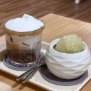 [용산] 감성 가득한 카페 용산 빵앗간토끼 - 런던포그 밀크티, 샤인머스켓 소르배 후기