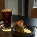 인터렉티브커피바 | 홍대 분좋카 치케 맛집 인터렉티브커피바 내돈내산 후기