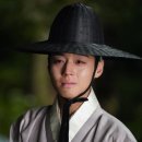잊혀지고 싶은 사람과 기억하고 싶은 사람 이미지
