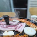 파김치솥뚜껑생삼겹살