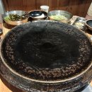 무쇠김치삼겹 - 마포구 와우산로21길 20-5 | 무쇠김치삼겹