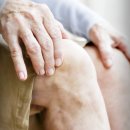 백년튼튼정형외과재활의학과의원 | 중화동 재활의학과 무릎 관절염 통증 줄이는 치료방법 알아보기