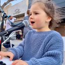 4 year old singer amazed people 이미지