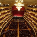 밀라노 안경 이미지