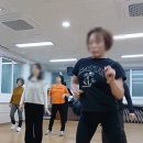 라인댄스(야간) 이미지